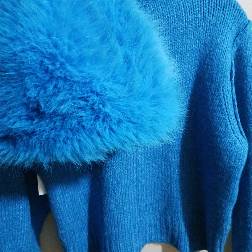 Akira Aqua Blue Faux Fur Hat - Picture 4 of 4